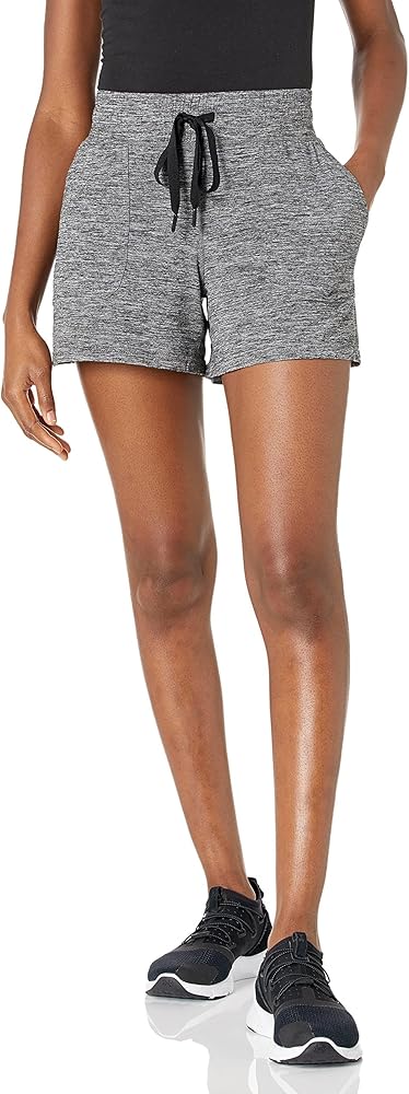 Amazon Essentials Women's Brushed Tech Stretch Short (Available in Plus Size)